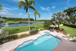 15650 NW 83rd Pl, Hialeah, FL 33016, Sold 11/19/18