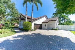 9816 SW 110th St, Miami, FL 33176, Sold 12/07/18