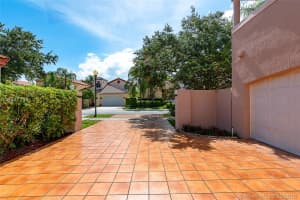 1611 Harbour Side Dr, Weston, FL 33326, Sold 01/31/19