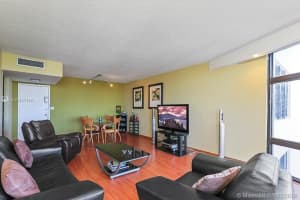 3375 N Country Club Dr, Miami, FL 33180, Sold 04/30/19