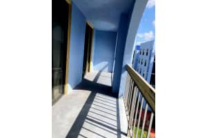 9460 Fontainebleau Blvd, Miami, FL 33172, Sold 04/09/19
