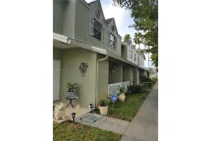 17455 NW 67th Ct, Hialeah, FL 33015, Sold 11/14/18