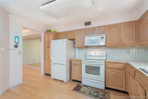 964 NW 93rd Ave # 17, Plantation, FL 33324, Sold 03/22/19