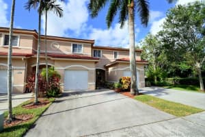 7633 N Southwood Cir, Davie, FL 33328, Sold 12/10/18
