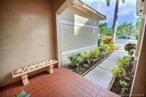 7633 N Southwood Cir, Davie, FL 33328, Sold 12/10/18
