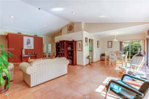 10362 NW 46th St, Doral, FL 33178, Sold 02/26/19