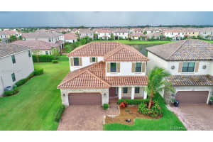 8822 Willow Cove Ln, Lake Worth, FL 33467, Sold 05/15/19
