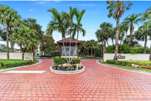 8725 SW 81st Ct, Miami, FL 33143, Sold 11/15/18