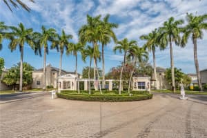 5581 SW 71st Pl, Miami, FL 33155, Sold 06/12/19