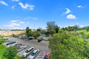 8421 NW 8th St, Miami, FL 33126, Sold 12/13/18