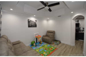 650 SW 106th Ave, Pembroke Pines, FL 33025, Sold 12/21/18