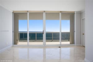 4779 Collins Ave, Miami Beach, FL 33140, Sold 04/08/19