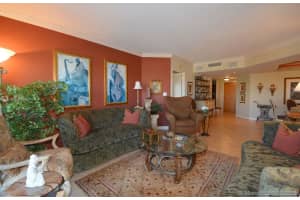 3598 Yacht Club Dr, Aventura, FL 33180, Sold 04/15/19