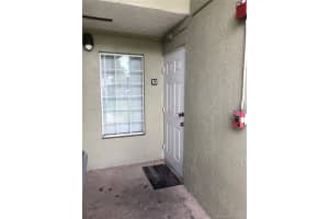 17325 NW 67th Ct b16, Hialeah, FL 33015, Sold 01/28/19