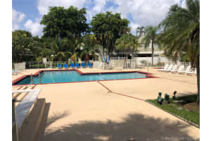 17325 NW 67th Ct b16, Hialeah, FL 33015, Sold 01/28/19