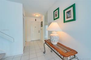 10048 NW 43rd Terrace, Doral, FL 33178, Sold 01/03/19