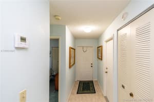 652 Woodgate Ln, Sunrise, FL 33326, Sold 11/28/18