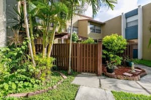 10221 Fontainebleau Blvd, Miami, FL 33172, Sold 01/11/19