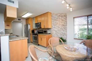 9201 NW 9th Ct, Plantation, FL 33324, Sold 01/25/19