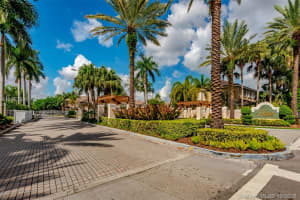 5670 NW 116th Ave, Doral, FL 33178, Sold 12/03/18