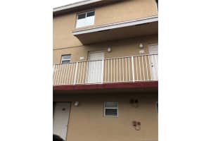 8027 NW 8th St, Miami, FL 33126, Sold 03/01/19