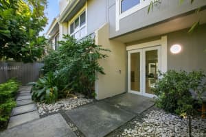 7020 SW 48th Ln, Miami, FL 33155, Sold 03/27/19