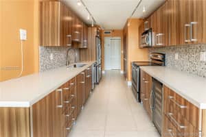 900 NE 195th St, Miami, FL 33179, Sold 01/14/19