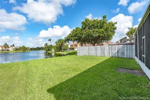 1131 Scarborough Dr, Davie, FL 33324, Sold 11/26/18