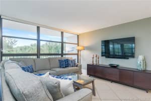 200 Leslie Dr, Hallandale Beach, FL 33009, Sold 08/29/19