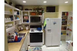 877 NE 195th St, Miami, FL 33179, Sold 11/28/18