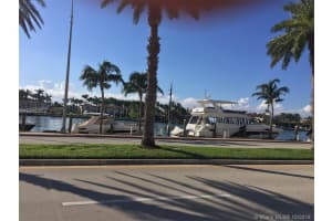 4747 Collins Ave, Miami Beach, FL 33140, Sold 01/18/19