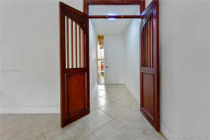 16009 Kingsmoor Way, Miami Lakes, FL 33014, Sold 12/18/18