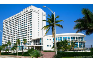 5445 Collins Ave, Miami Beach, FL 33140, Sold 10/03/19