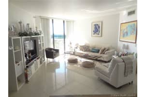 3610 Yacht Club Dr, Miami, FL 33180, Sold 11/21/18
