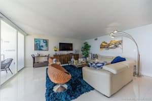 881 Ocean Dr #10e, Key Biscayne, FL 33149, Sold 08/22/19