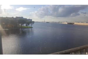 4705 NW 7th St, Miami, FL 33126, Sold 03/20/19