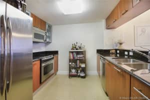 1800 N Bayshore Dr, Miami, FL 33132, Sold 01/10/19