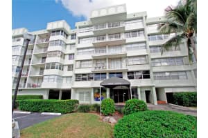 16558 NE 26th Ave #3i, North Miami Beach, FL 33160, Sold 09/30/19