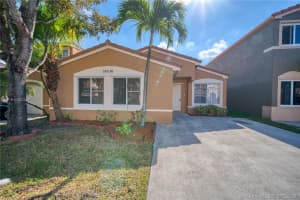 16536 SW 97th St, Miami, FL 33196, Sold 03/11/19