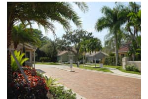 10033 NW 4th St, Plantation, FL 33324, Sold 12/05/18