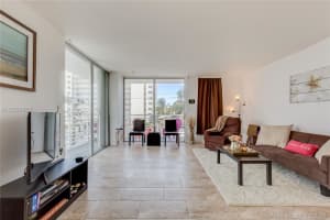 7800 Carlyle Ave #4f, Miami Beach, FL 33141, Sold 01/09/19