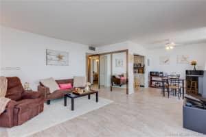7800 Carlyle Ave #4f, Miami Beach, FL 33141, Sold 01/09/19