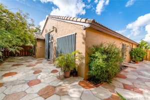 15956 SW 86th Terrace, Miami, FL 33193, Sold 04/10/19