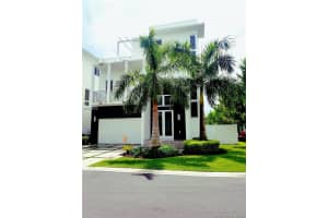 8296 NW 34th St, Doral, FL 33122, Sold 02/27/19