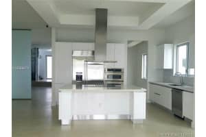 8296 NW 34th St, Doral, FL 33122, Sold 02/27/19
