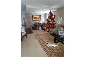 11125 NW 72nd Terrace, Doral, FL 33178, Sold 04/18/19