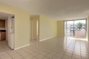8261 NW 8th St, Miami, FL 33126, Sold 01/07/19