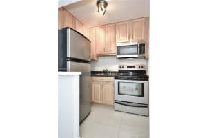 7904 West Dr #1, North Bay Village, FL 33141, Sold 03/18/19