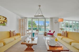 20155 NE 38th Ct, Aventura, FL 33180, Sold 10/04/19