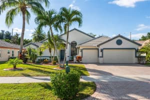 3271 Overlook Rd, Davie, FL 33328, Sold 01/11/19